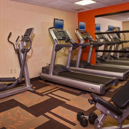 Courtyard By Marriott Richmond West Hotell Dumbarton Exteriör bild